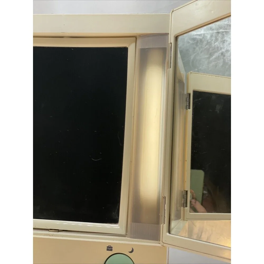 Remington True To Light 4 Way Lighted 2 Sided Magnified Makeup Mirror W/ Outlet